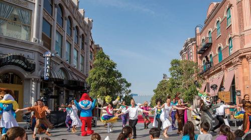Dubai: Dubai Parks and Resorts Multi Parks Pass Day Tours