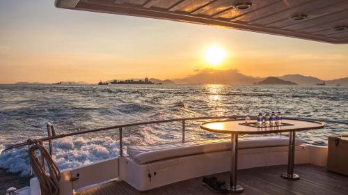 Private yacht charter in Hong Kong - Perfect for gatherings with friends and family, enjoy a comfortable Western-style yacht cruise Transport Passes
