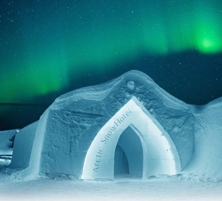 Rovaniemi: Arctic SnowHotel Tour