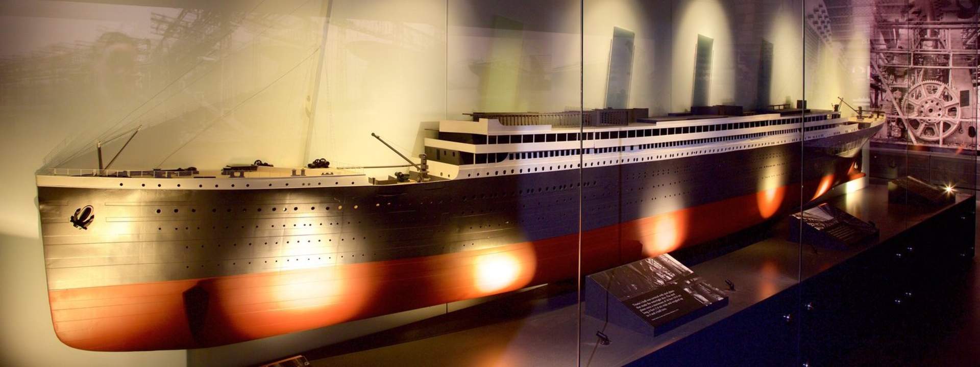 Titanic & Belfast Day Tour from Dublin