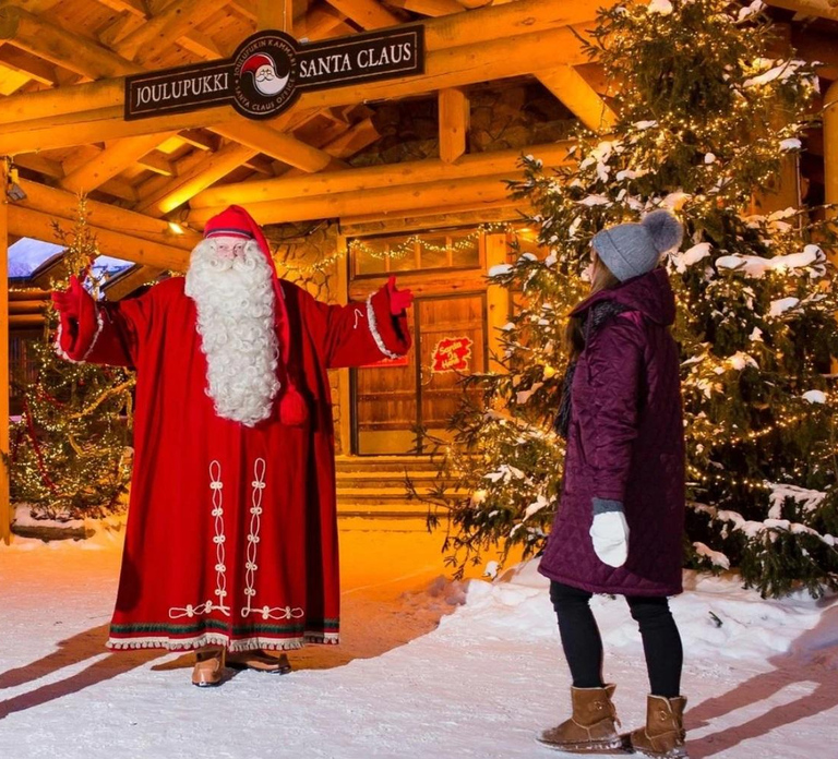 Rovaniemi: Tour to Santa Claus Village with Hotel pick up