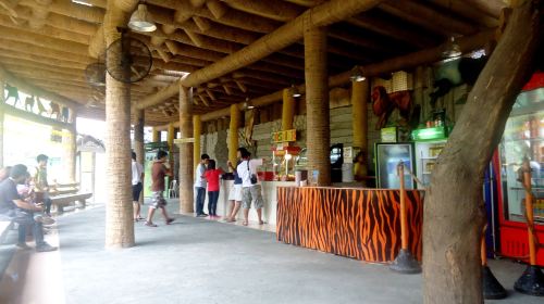 Avilon Zoo
