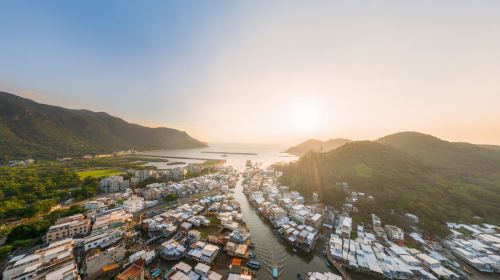 Lantau Island Tai O Cultural Fishing Village Day Tour: Ngong Ping 360 Cable Car Express + Tian Tan Buddha Day Tours