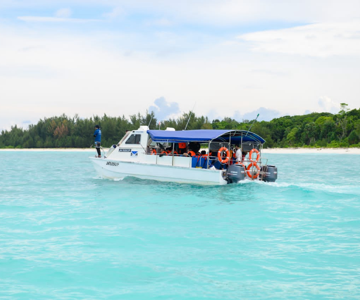 Mengalum Island Snorkeling Day Tour (Min. 4 Pax to Go)