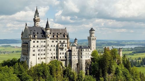 1-Day Tour to Neuschwanstein Castle from Munich, Germany (Optional Small Group/Chinese-Speaking Driver/Joinable or Private Tour Available)