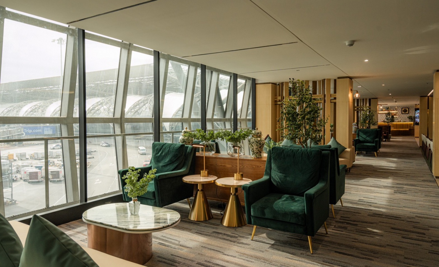 The Coral Lounge at Suvarnabhumi International Airport