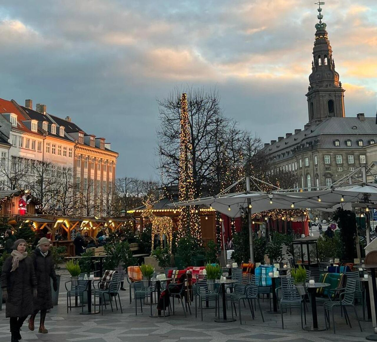 Private 90-Min Ultimate Christmas: Tivoli & Hygge