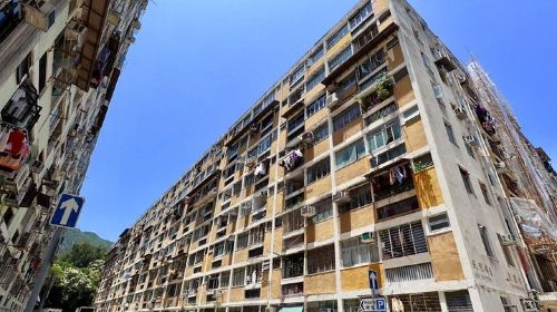 Private 4-Hour Walking Tour: Sham Shui Po Neighborhood