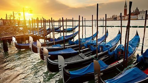 Classic 30-Minute Gondola Ride in Venice Day Tours